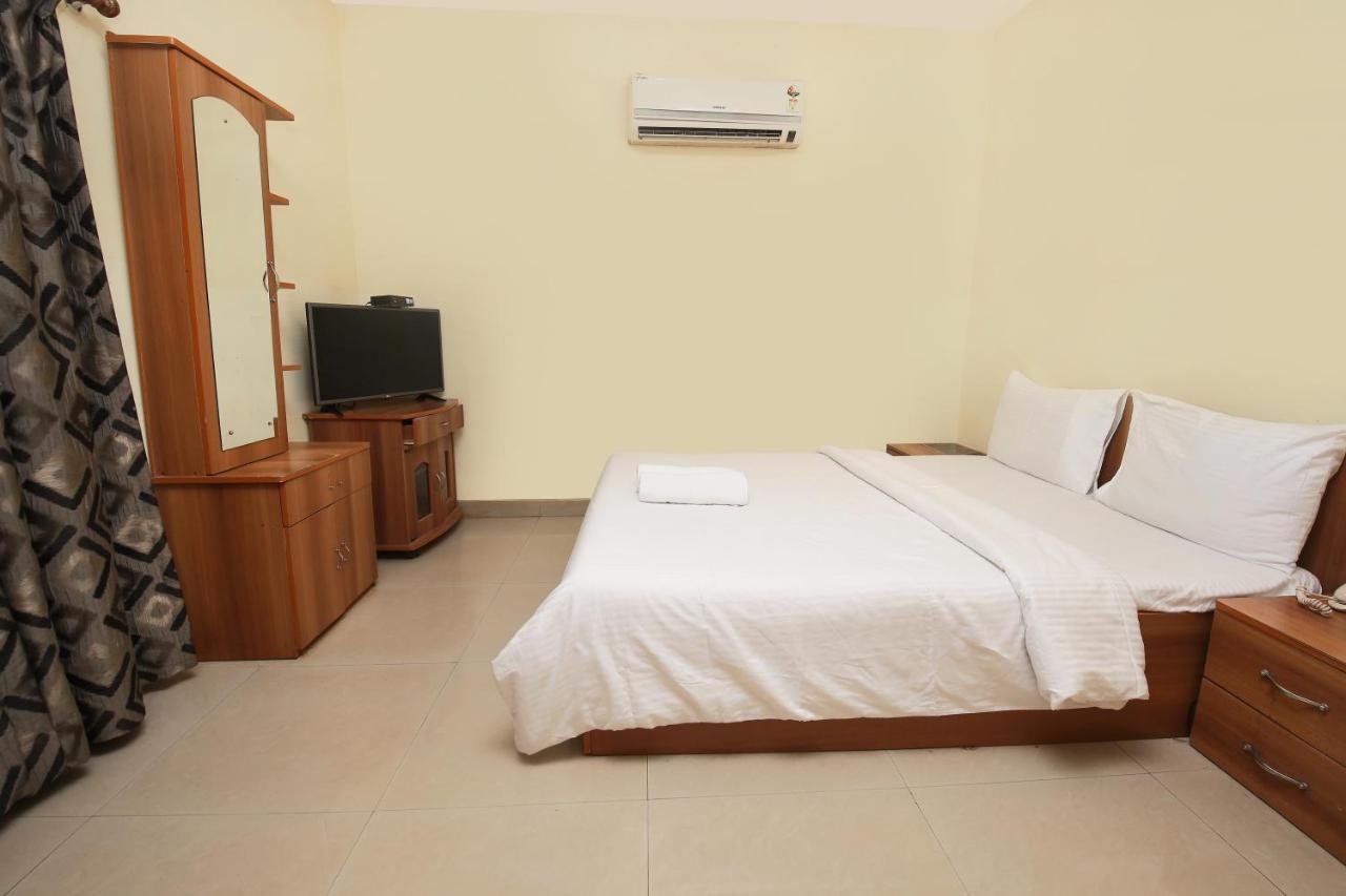 Westend Hotel Matheran Exterior photo