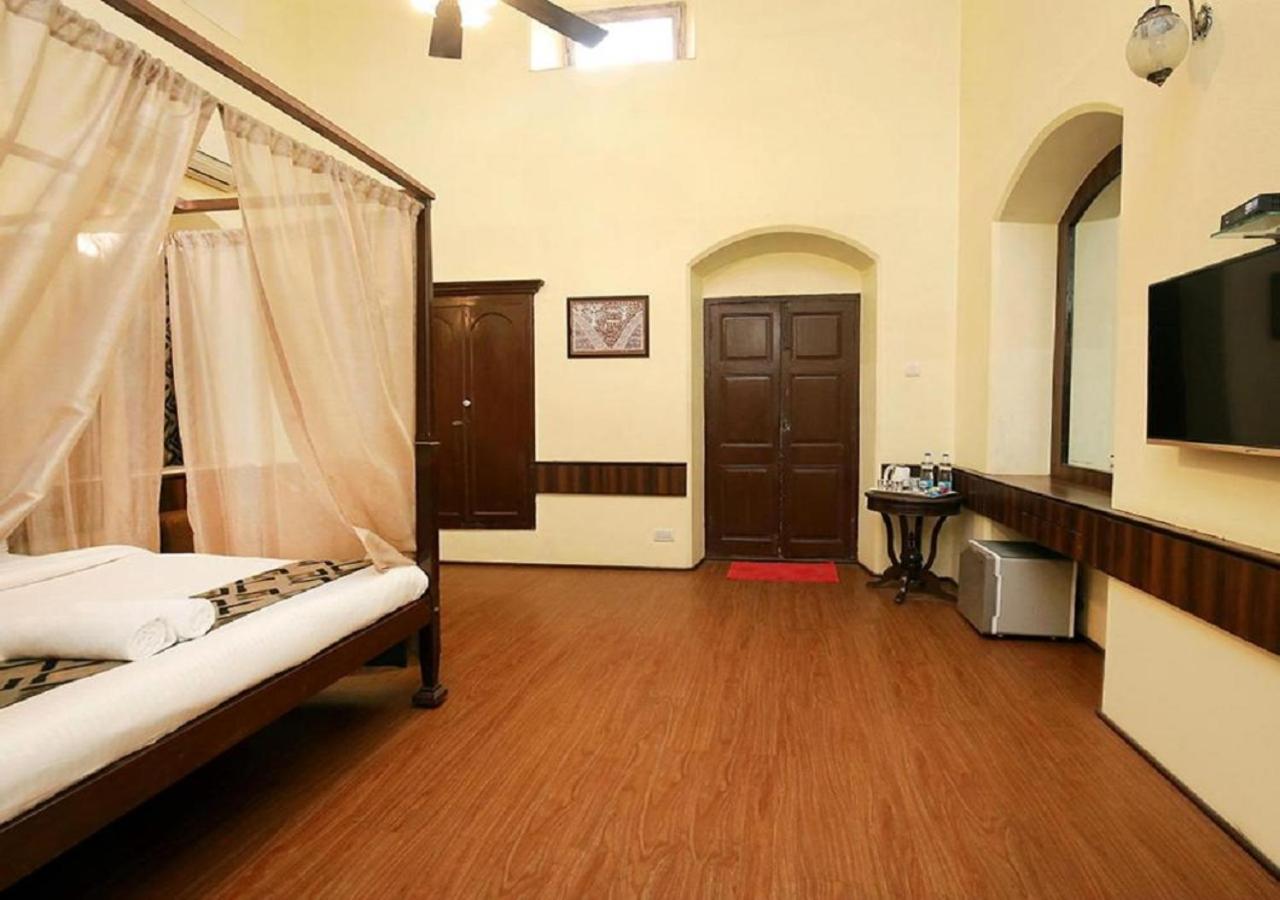 Westend Hotel Matheran Exterior photo