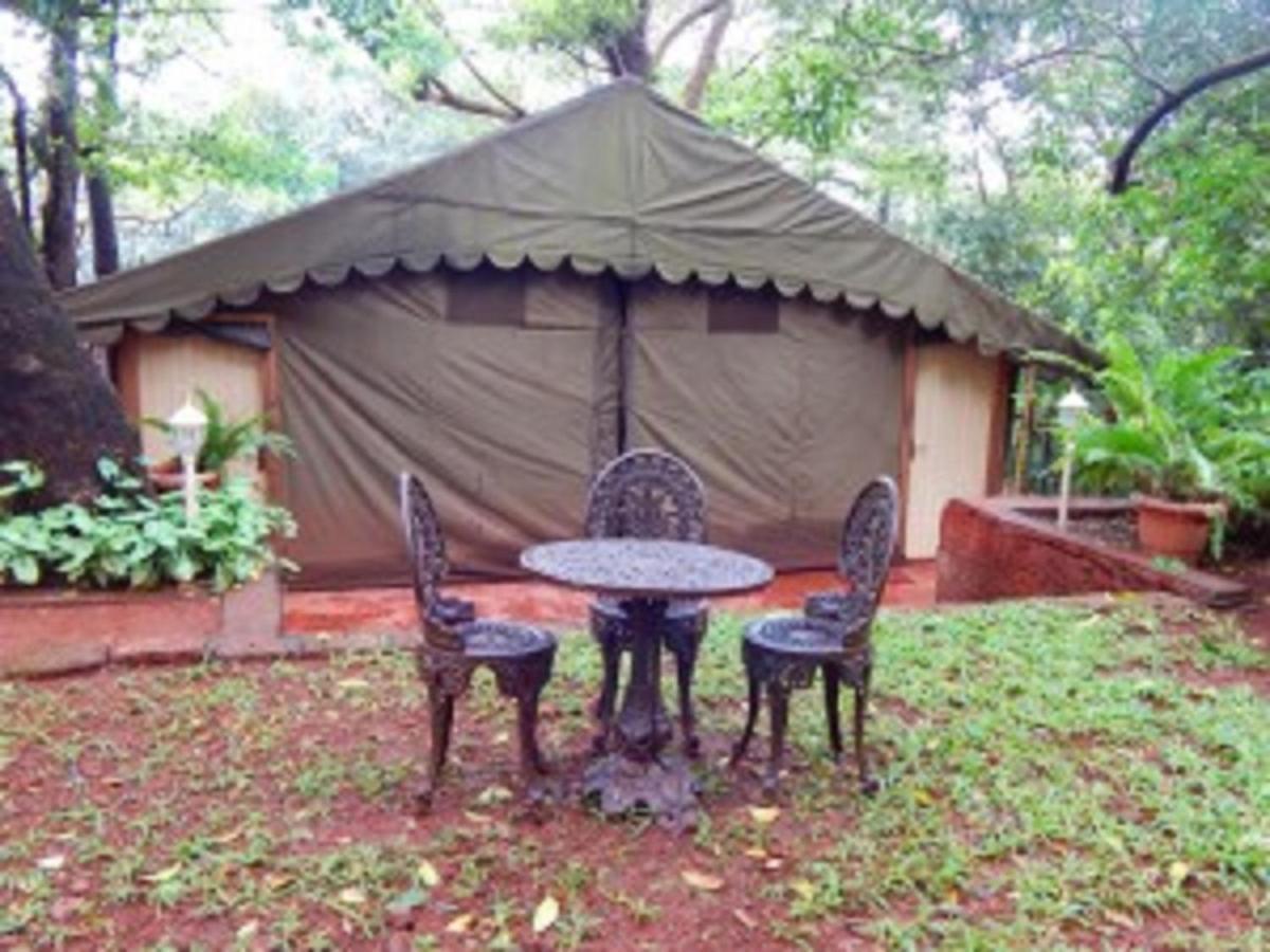 Westend Hotel Matheran Exterior photo