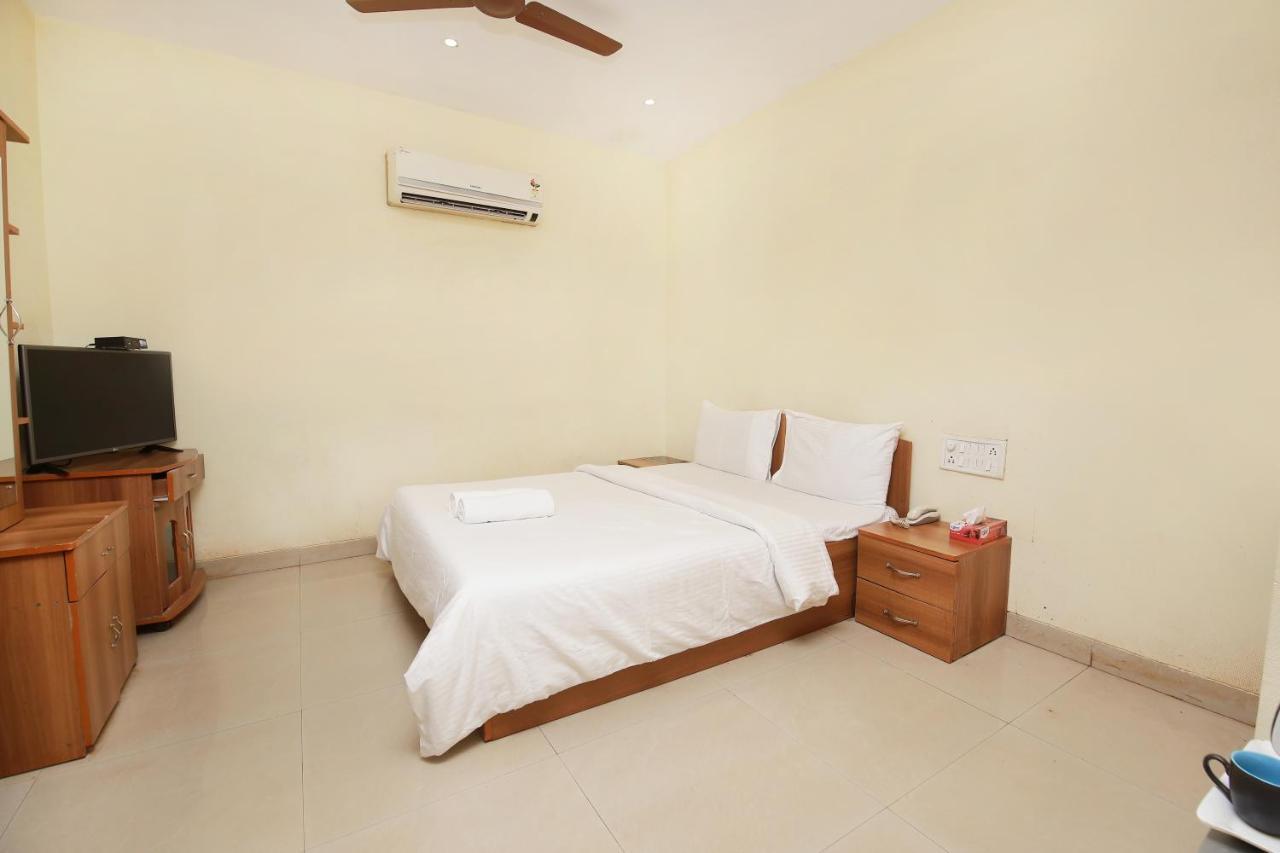 Westend Hotel Matheran Exterior photo